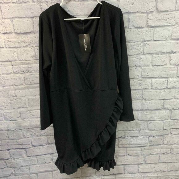 Pretty Little Thing Dress Womens 22 Plus Size Black‎ Long Sleeve Ruffle Hem - Picture 1 of 7